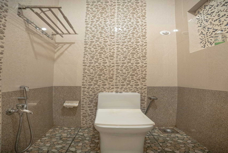 Bathroom 3, Lillywoods Zac Beach Resort, North Goa