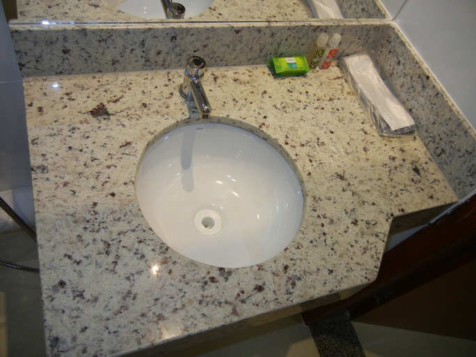 Bathroom 4, Hotel Castro, Palmas