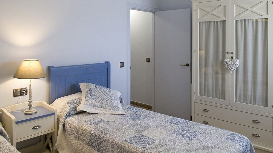 Others 5, Apartamento la Cascada -Mas el Brugue, Girona