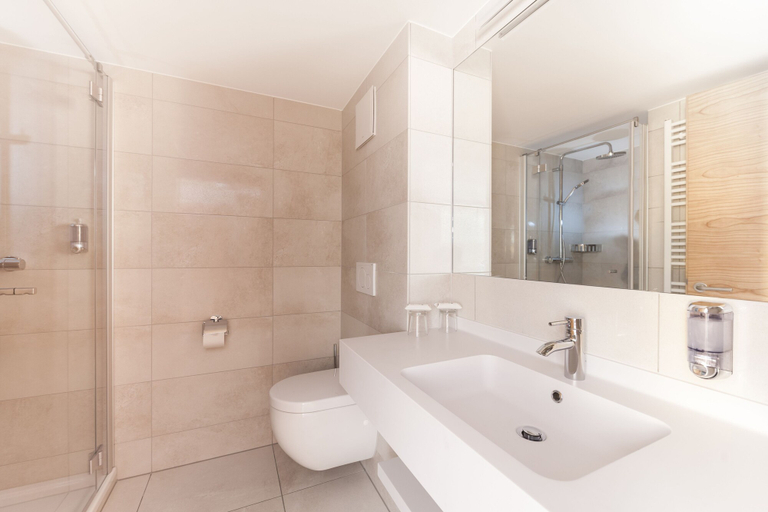 Bathroom 4, Hotel Sunora - Ski In Ski Out - Formerly Hotel Schranz, Bludenz