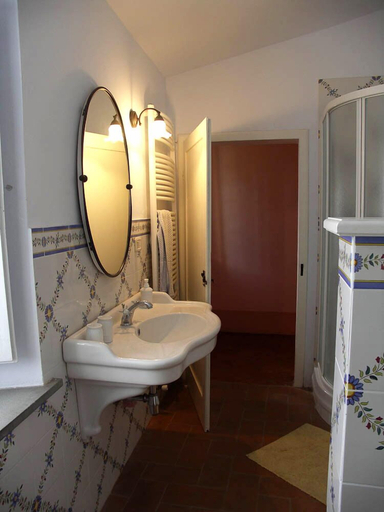 Bathroom, Verdidea - Vallocchie, Siena