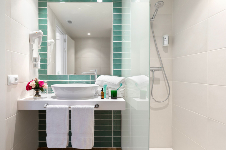 Bathroom 5, Hotel Prestige Sant Marc, Girona