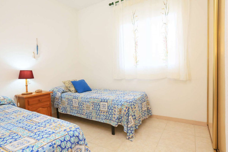 Bedroom 3, Apartamento Para 6 Personas en La Pineda, Tarragona
