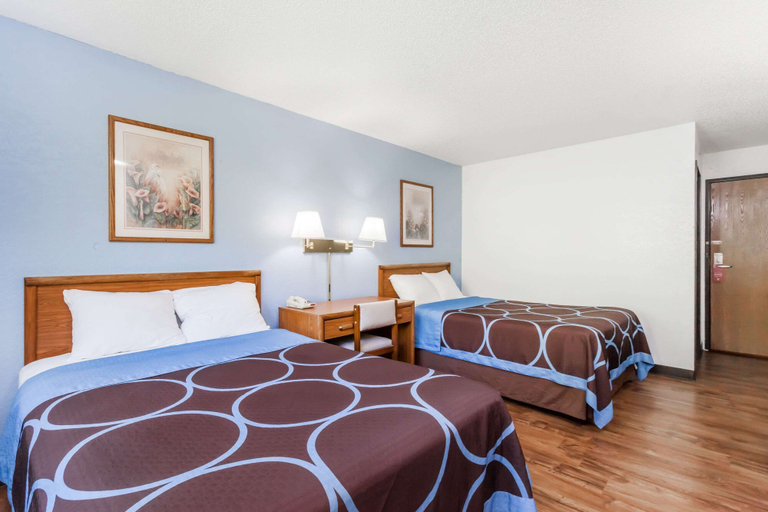 Bedroom 3, Super 8 by Wyndham Norwich, Chenango