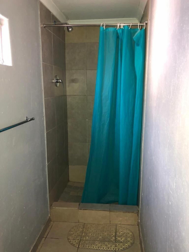 Bathroom 4, FGM Guesthouse, Ekurhuleni