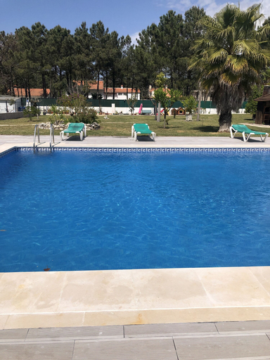 Aroeira’s paradise villa with pool, Almada