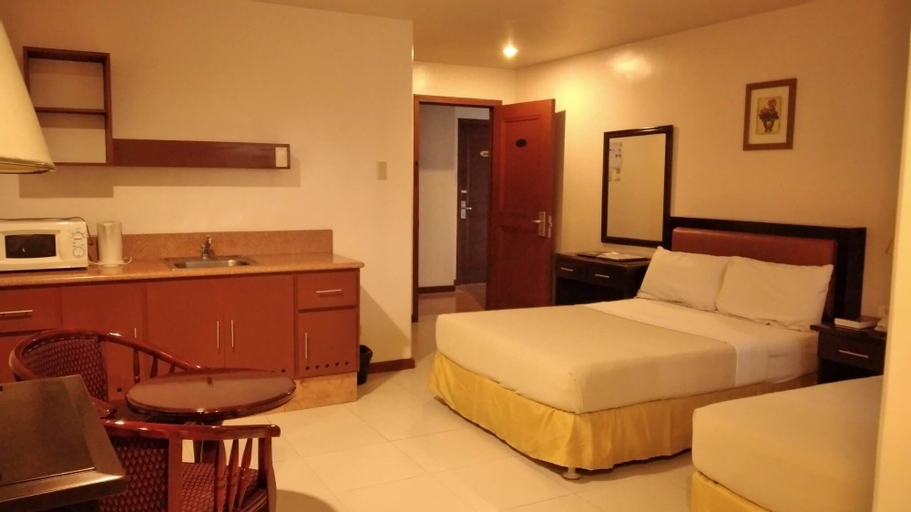 Bedroom 3, Hotel Cosmopolitan, Baguio City