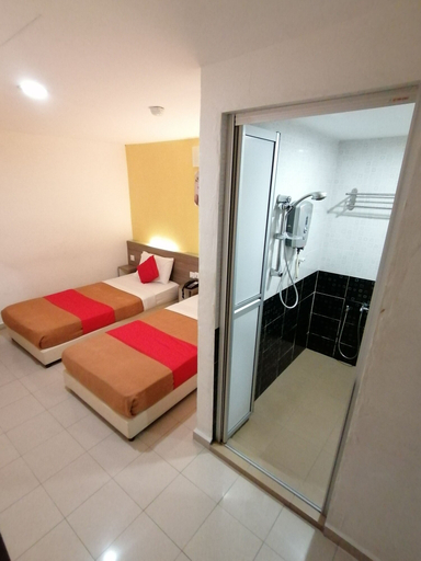 Bedroom 5, Yellow Mansion Hotel Melaka Raya, Malacca City