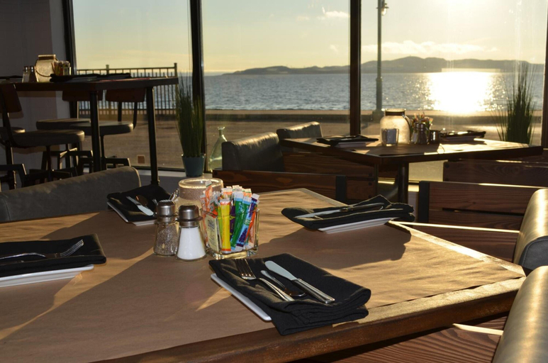 Food & Drinks 5, Hôtel Sept-Îles, Sept-Rivières--Caniapiscau
