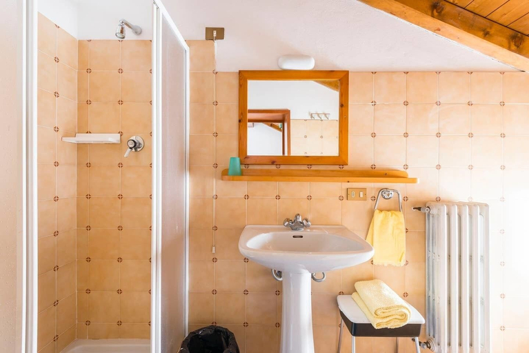 Bathroom 5, Locanda Farinati, Pistoia