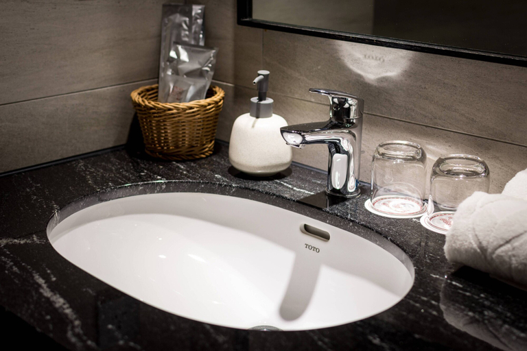 Bathroom 5, DD Hotel, Tainan