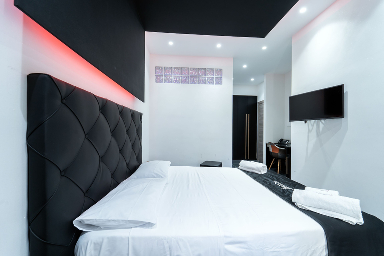 Bedroom 5, Al Campanile H. Napoli Centro by ClaPa Group Dislocated Hospitality, Napoli