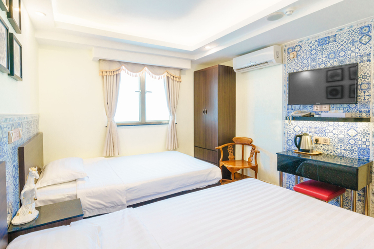 Bedroom 2, Hou Kong Hotel, Macao
