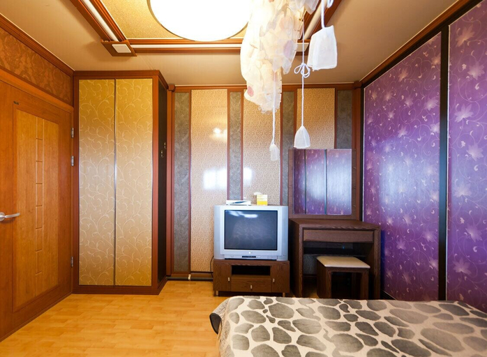 Others 5, Taean White Sand Pension, Taean