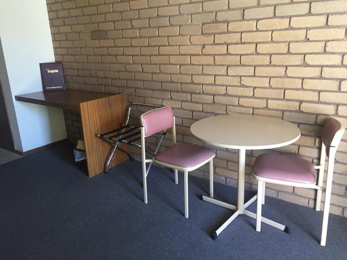 Others 5, Tudor House Motel, Shepparton