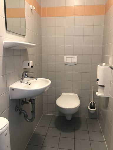 Bathroom 5, Jugendherberge Potsdam, Potsdam