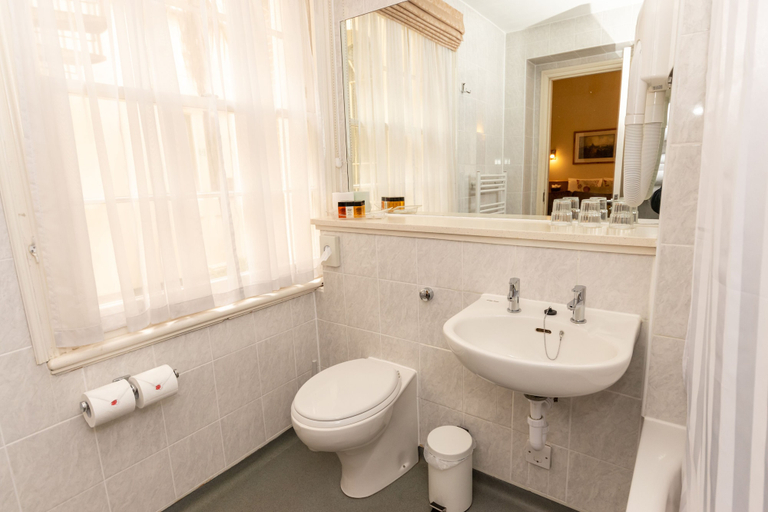 Bathroom 4, The Darlington Hyde Park, London