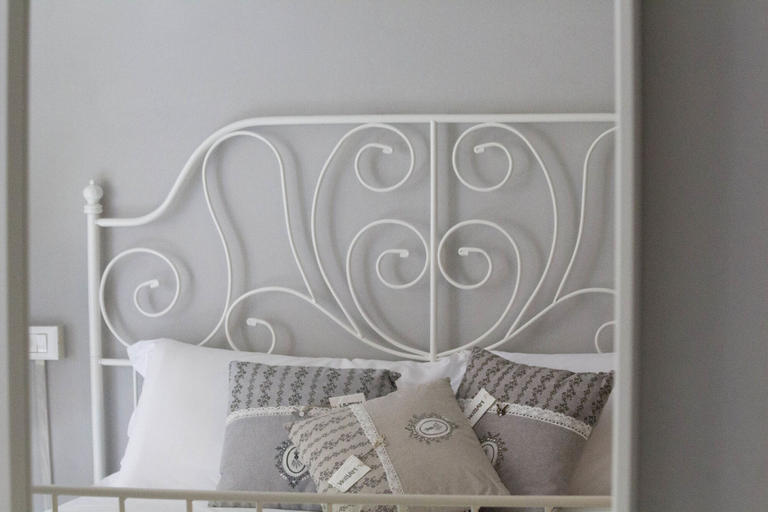 Room 4, Cisano Beach Apartment, Brescia