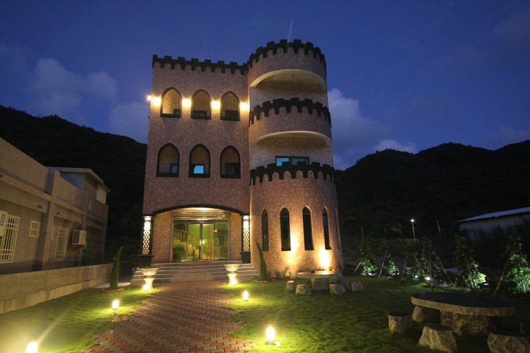 Exterior & Views, Lian Chinq Diving B&B, Taitung