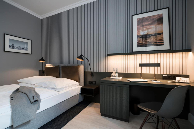 Bedroom 4, Hotel Alster-Hof, Hamburg