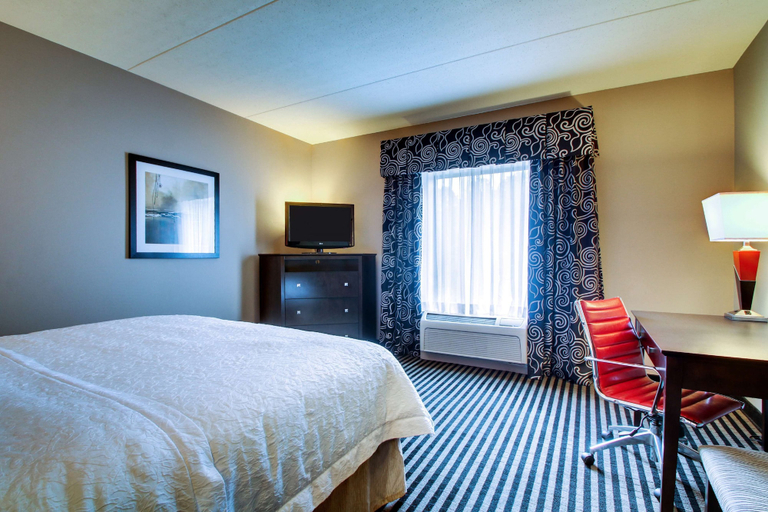 Bedroom 3, Hampton Inn Birmingham Leeds, Jefferson