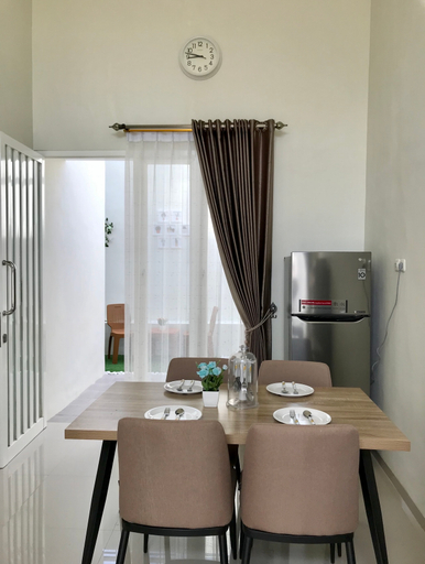 Others 4, Villa Double A Kayana (2 menit Jatim Park 3) Full AC, Malang
