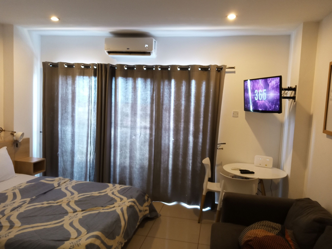 Bedroom 3, Luxury studio apartment at the Gallery, Accra