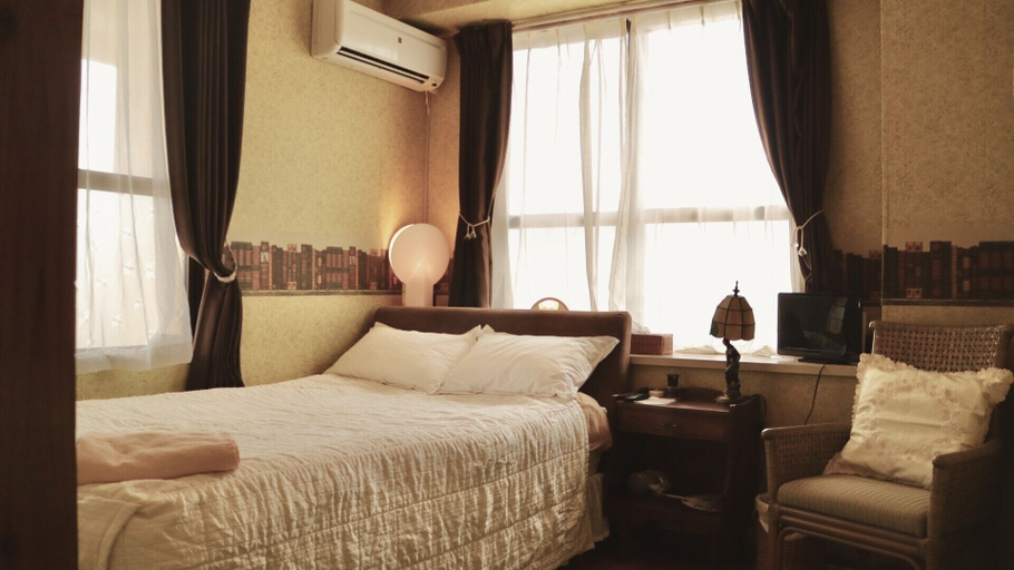Bedroom 3, Mango, Miyakojima