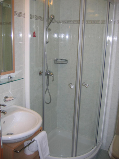 Bathroom 4, Hotel Astoria Bled, Bled