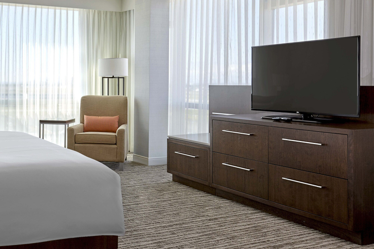 Bedroom 3, Calgary Airport Marriott In-Terminal Hotel, Division No. 6