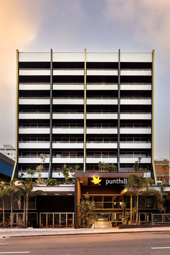 Exterior & Views 9