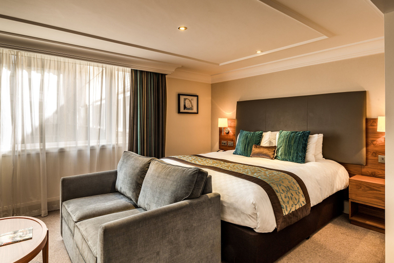 Bedroom 3, The Marble Arch Hotel, by Thistle, London