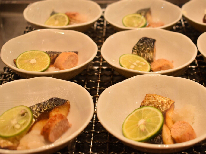 Food & Drinks 6