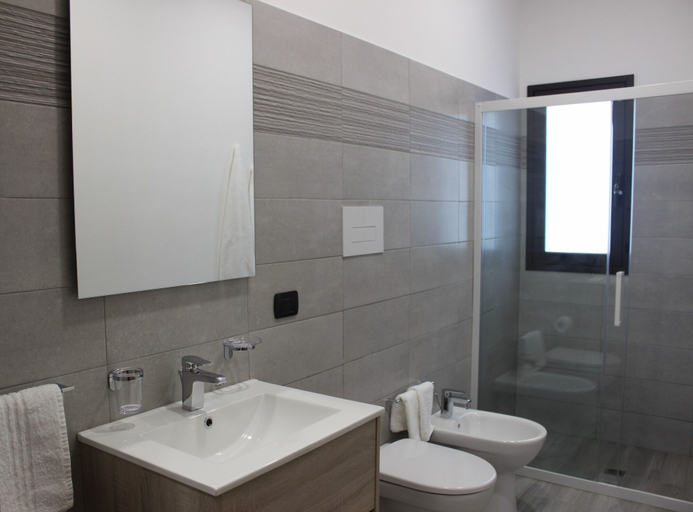 Bathroom 4, La Lantana, Ragusa