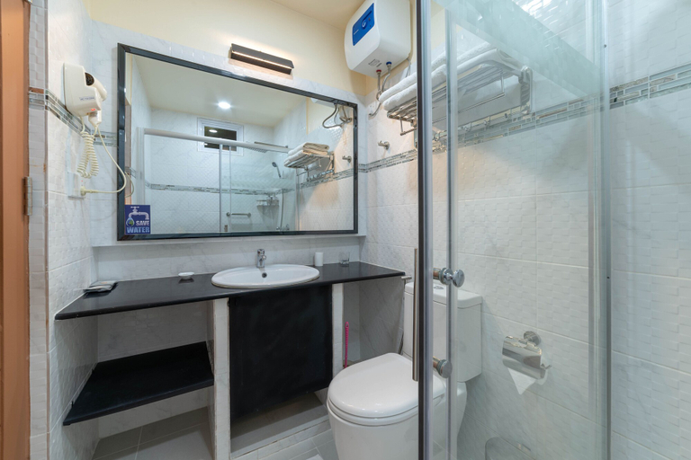 Bathroom 4, Paguro Beach Inn, North Ari Atoll