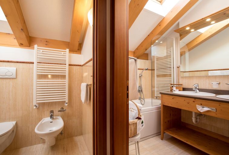Bathroom 5, Hotel Chalet all'Imperatore, Trento