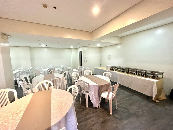 Food & Drinks 5, Navarro Hotel, Malay