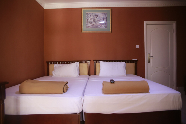 Bedroom 3, Mansea Beach Hotel and Resort, Kombo Saint Mary