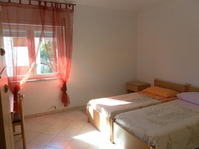 Bedroom 4, Pietro & Graziella, Nuoro