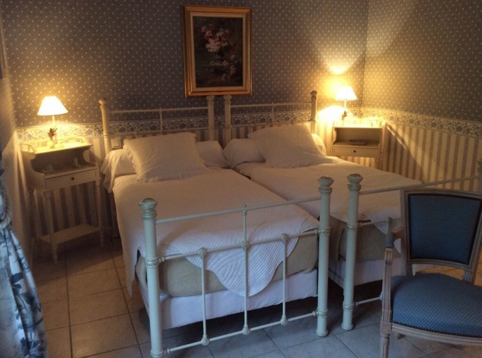 Bedroom 3, Les Corettes, Marne