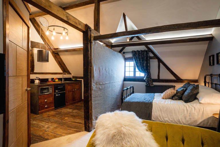 Bedroom 3, Old Infirmary, Worcestershire