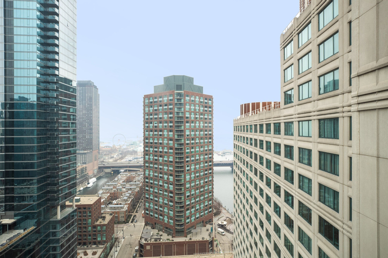 Exterior & Views 6