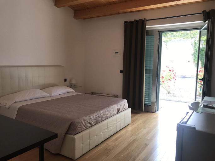 Bedroom 3, Oasi del Vetoio, L'Aquila