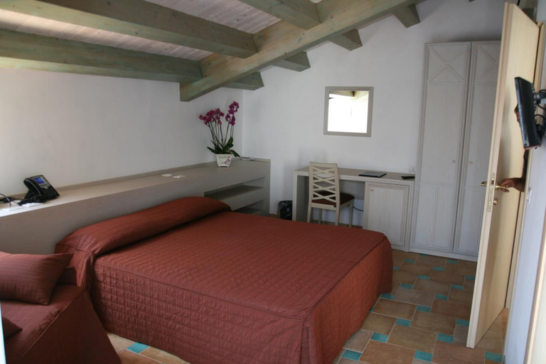 Bedroom 3, Villa Fanusa, Syracuse