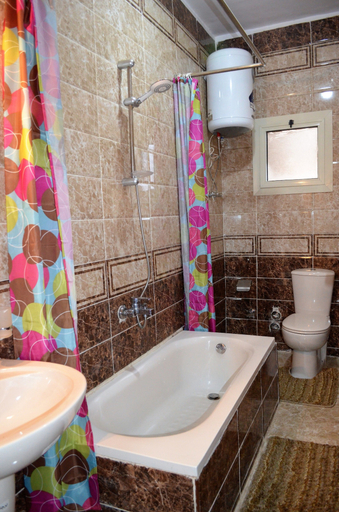 Bathroom 3, Ramosa Guest House, Al-Ahram