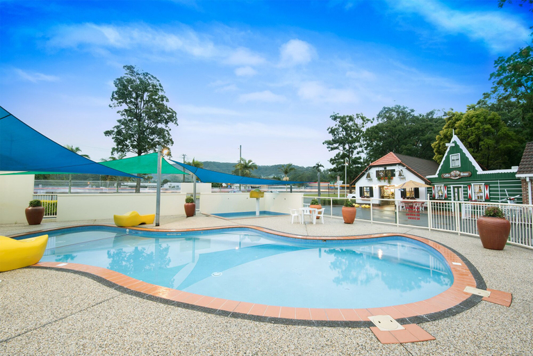 Sport & Beauty, Clog Barn Caravan Park, Coffs Harbour - Pt A