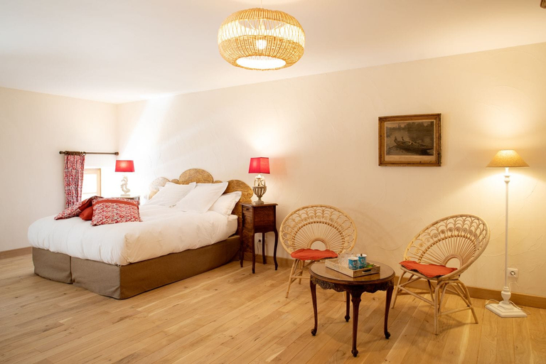 Bedroom 2, L' Hôte Antique, Côte-d'Or