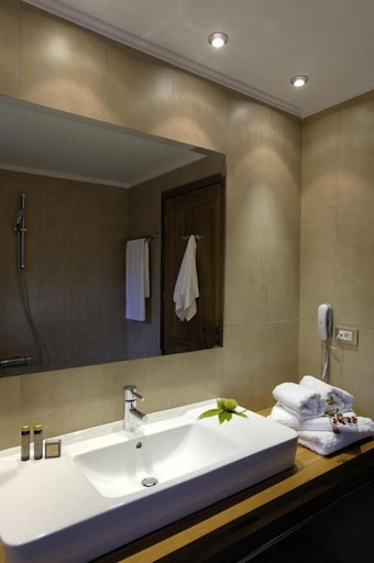 Bathroom 3, Styga Mountain Resort, West Greece