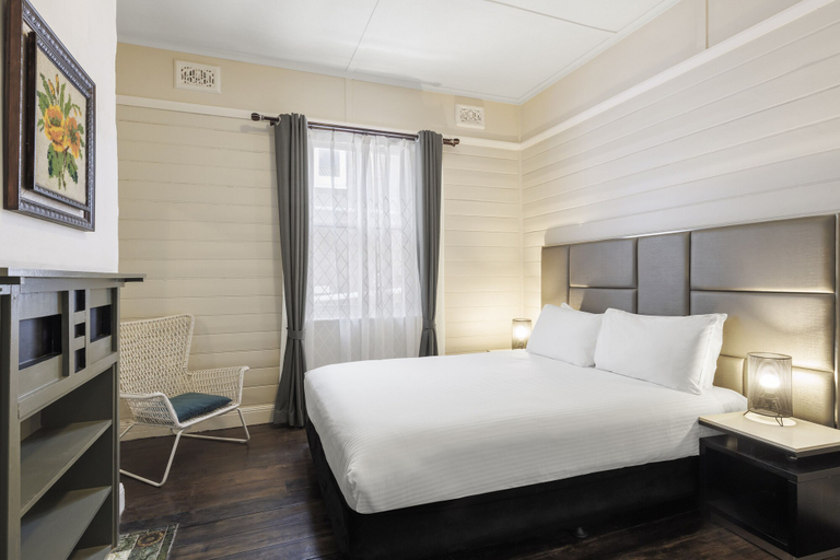 Bedroom 3, Hotel Blue & Cottages, Katoomba, Blue Mountains