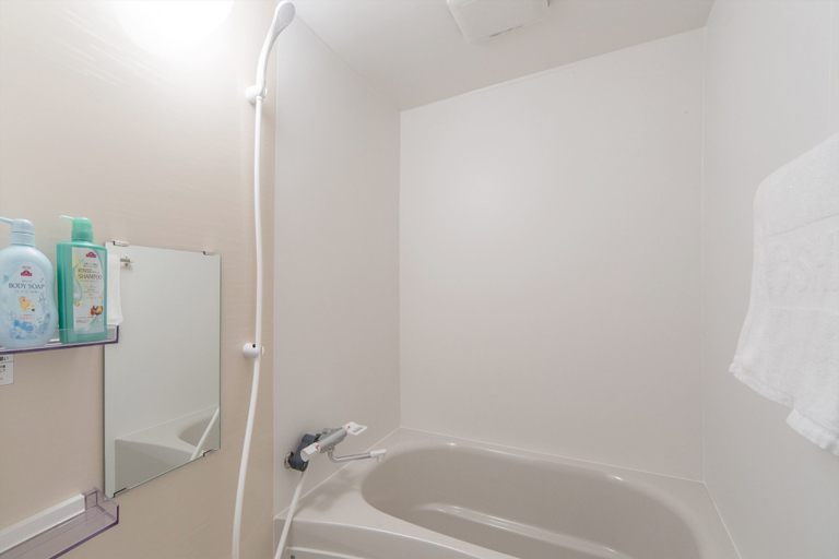 Bathroom 5, Guest House & Hotel Shijo Omiya, Kyoto